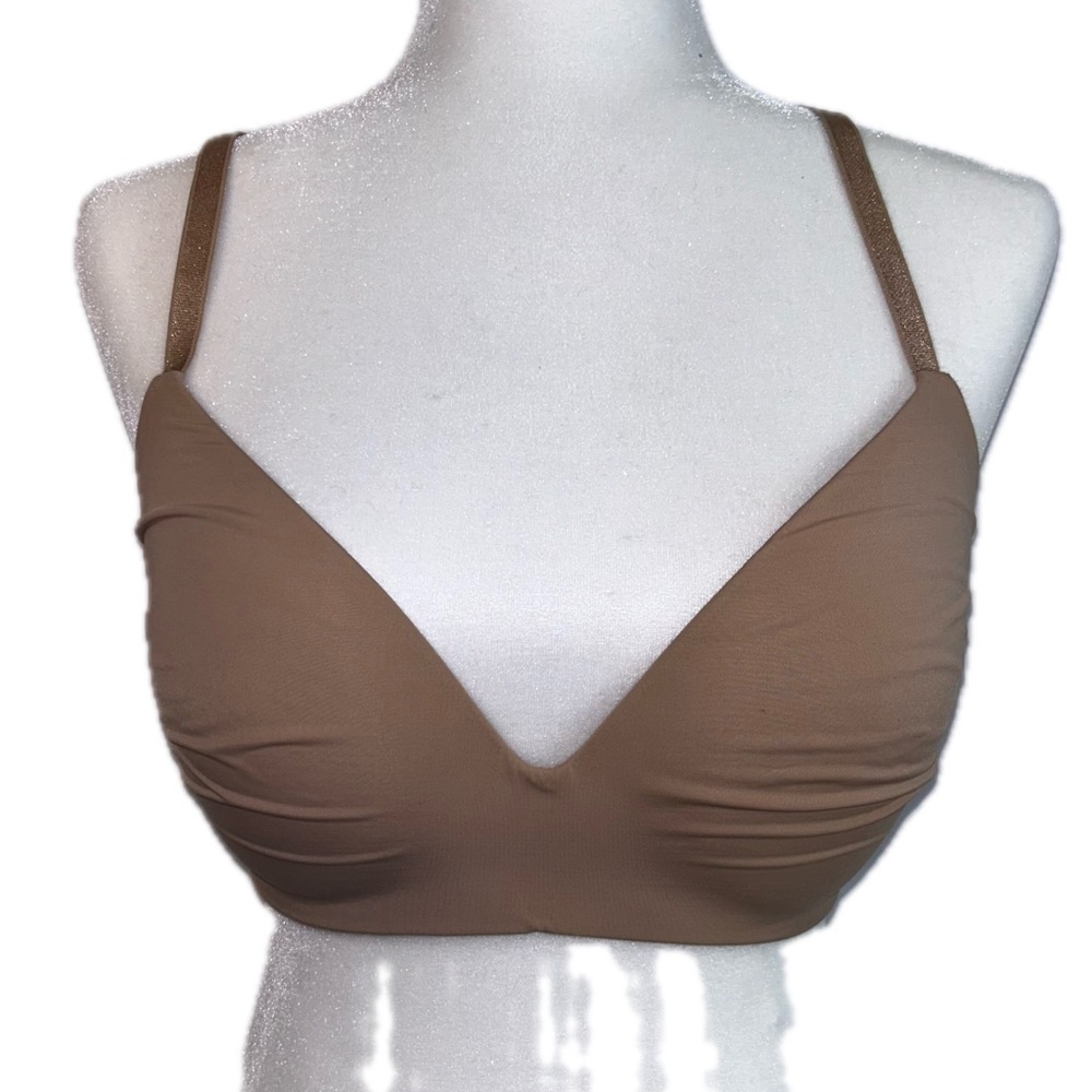 Victoria’s Secret Bra Wireless Lightly Padded Long Lined Plunge Molded Cup 34DD